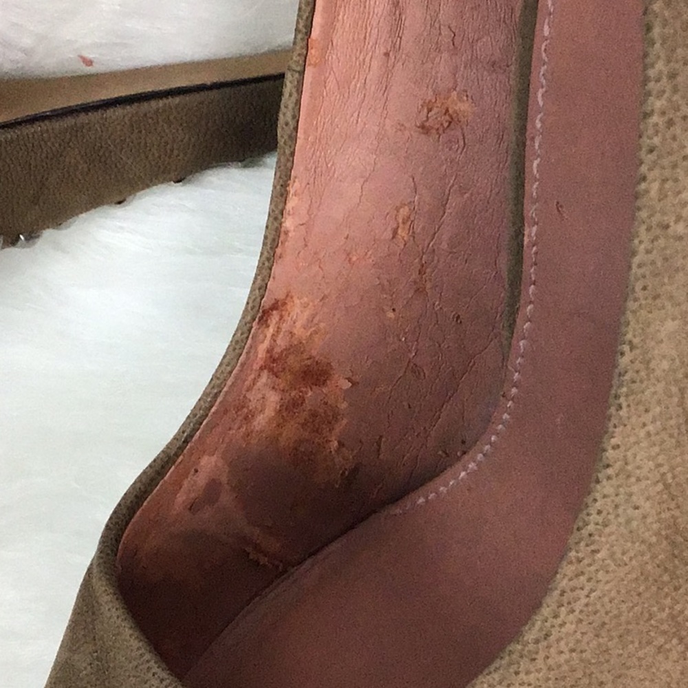 Vince Camino Studded Heels 🛍 - Picture 5 of 8